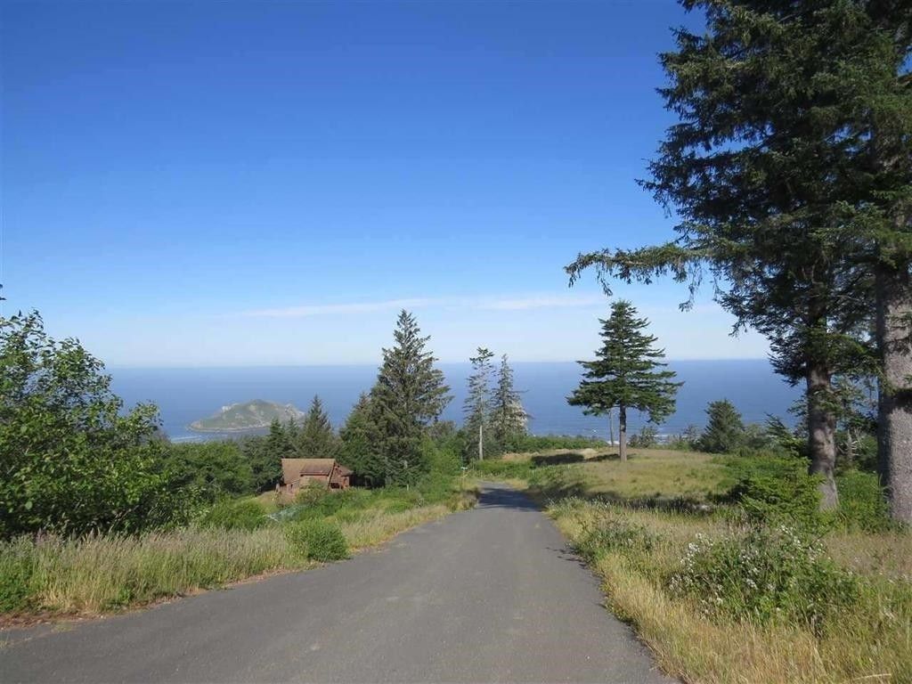 2.01 acres in Del Norte County, California