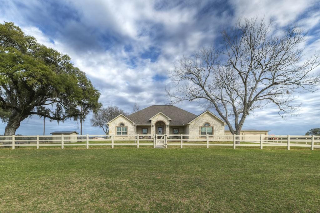 28.79 acres in Dewitt County, Texas