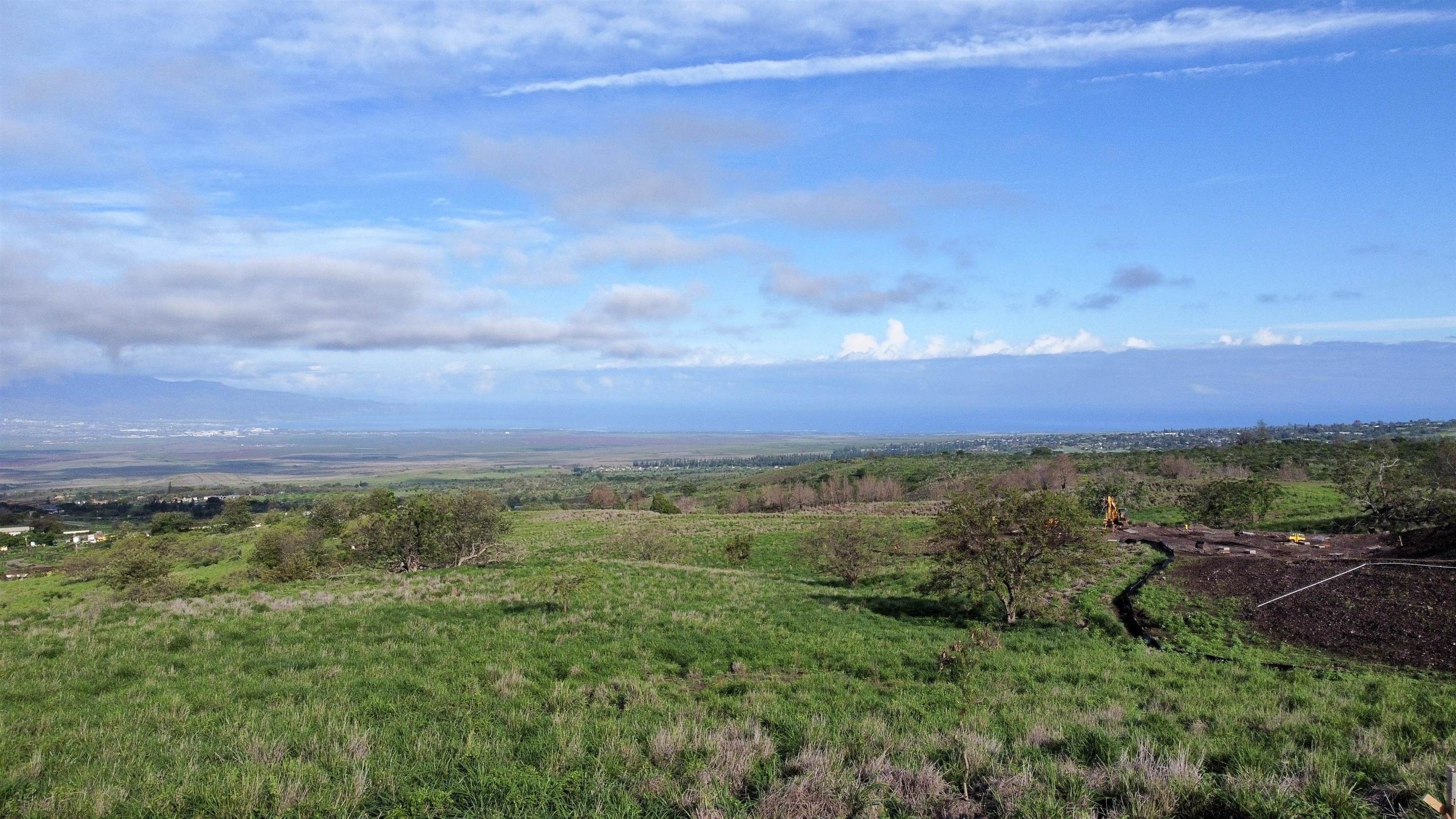 5.65 acres in Maui County, Hawaii