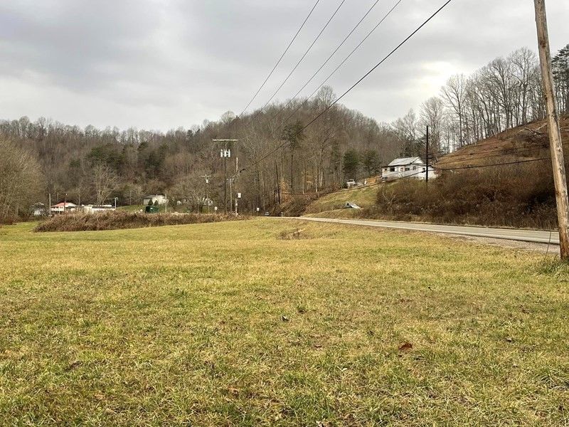 52 acres in Roane County, West Virginia