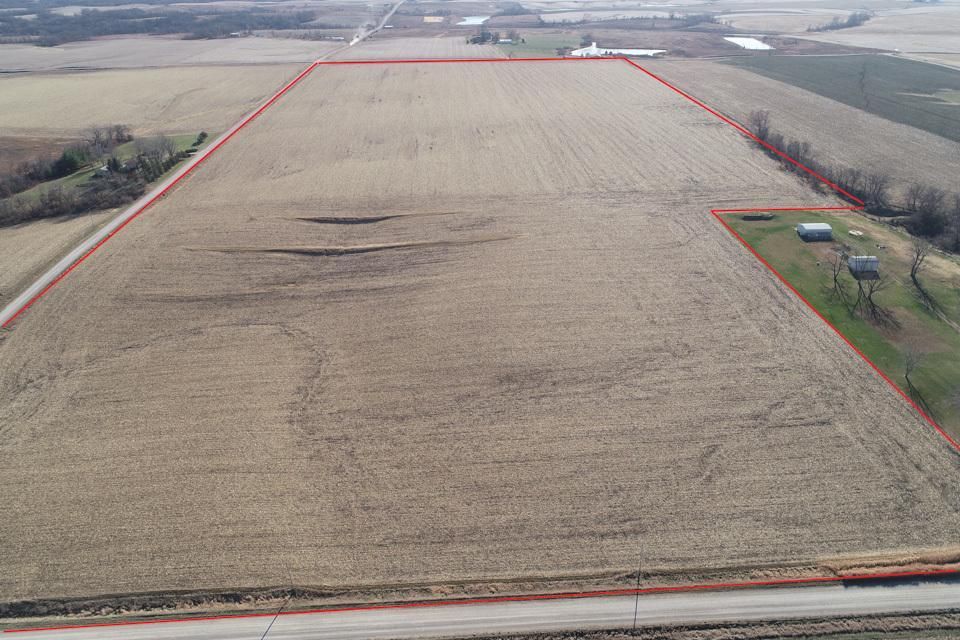 715 acres in Bussey, IA, 50044