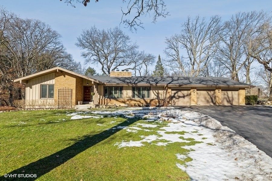 1.6 acres in McHenry County, Illinois