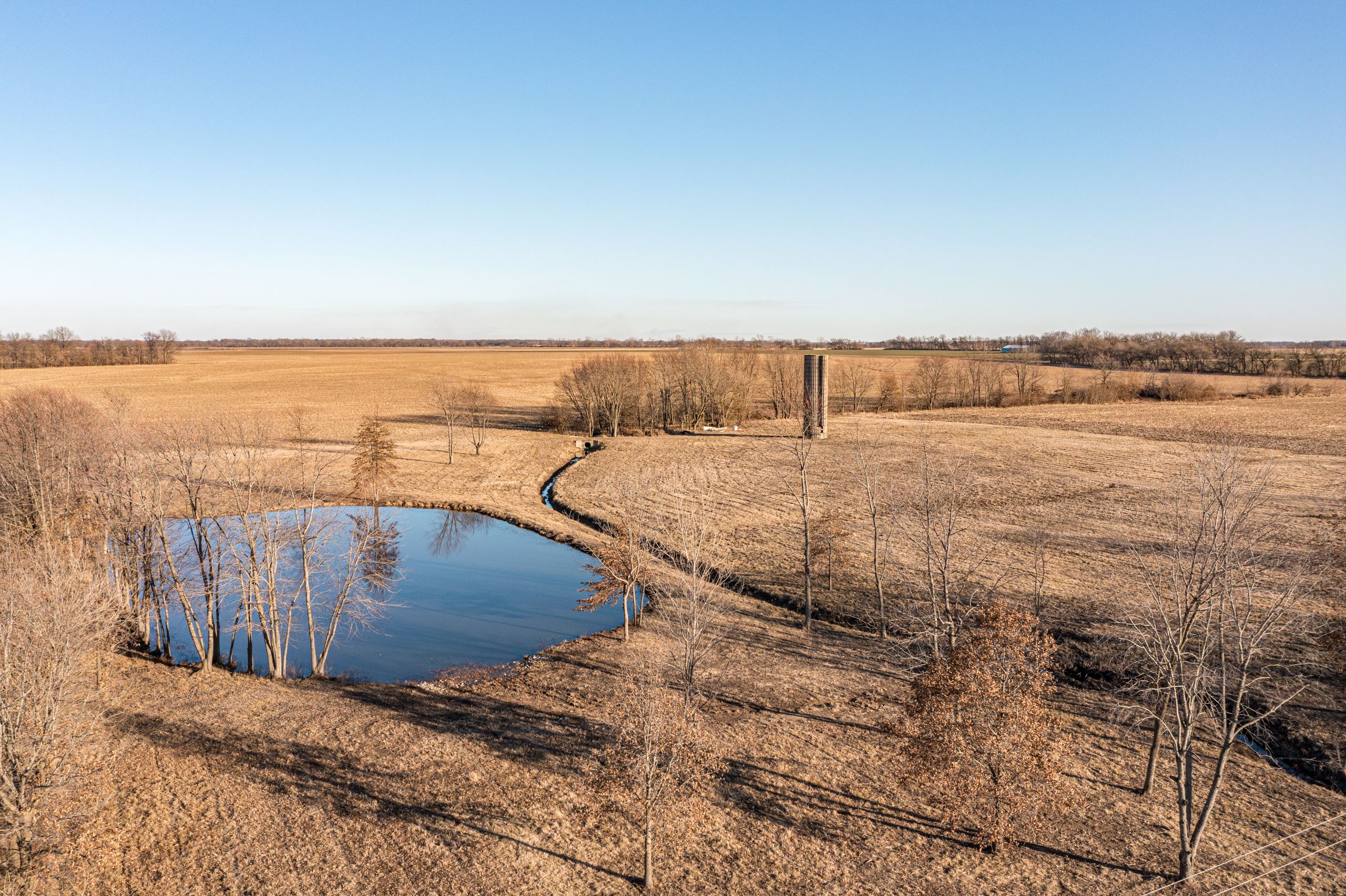 8 acres in Macoupin County, Illinois