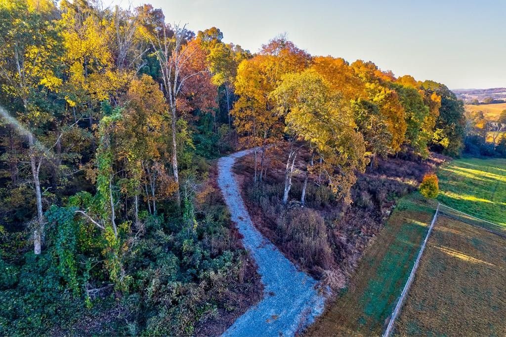 10.69 acres in Loudon County, Tennessee