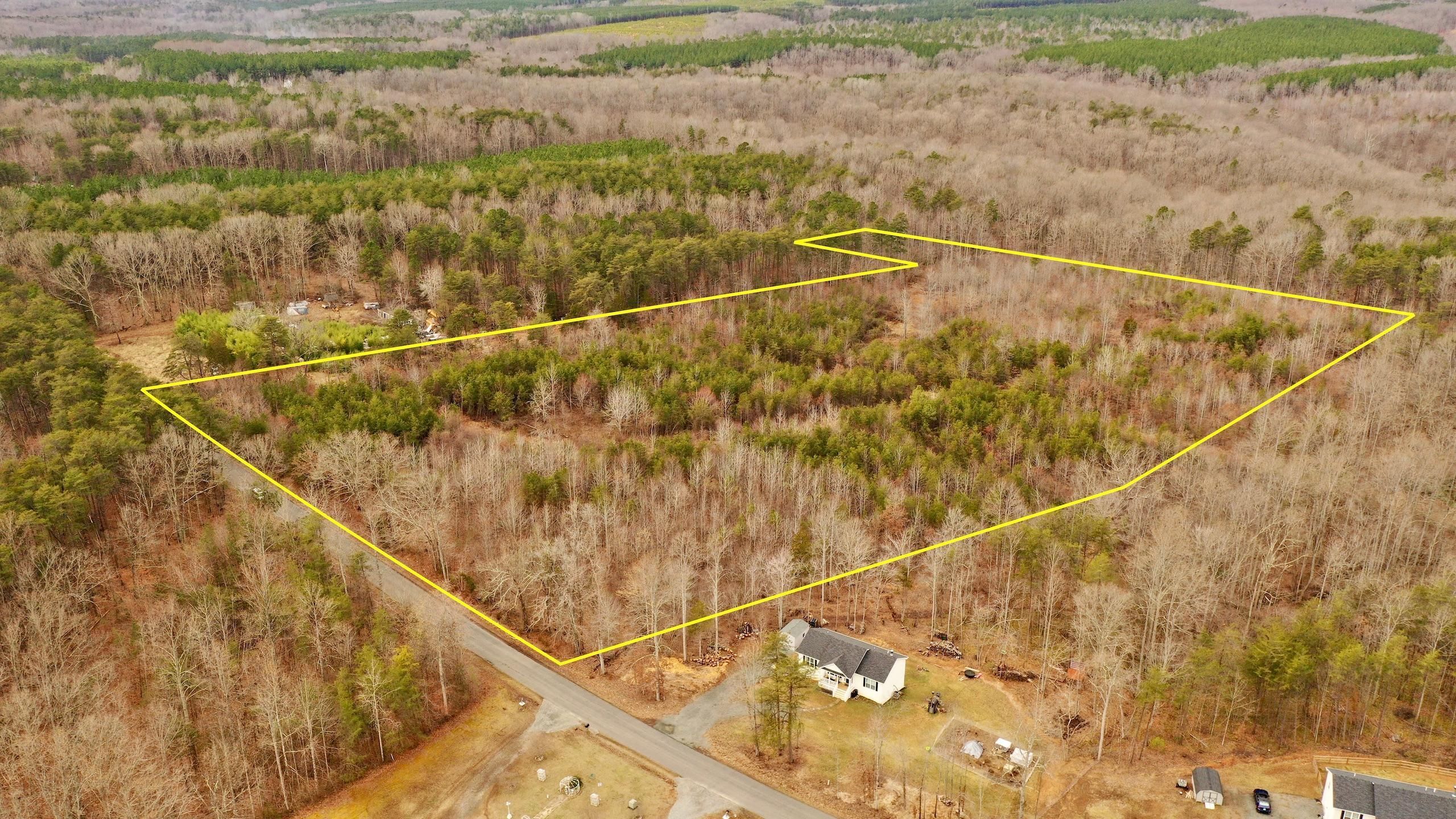 17 acres in Louisa County, Virginia