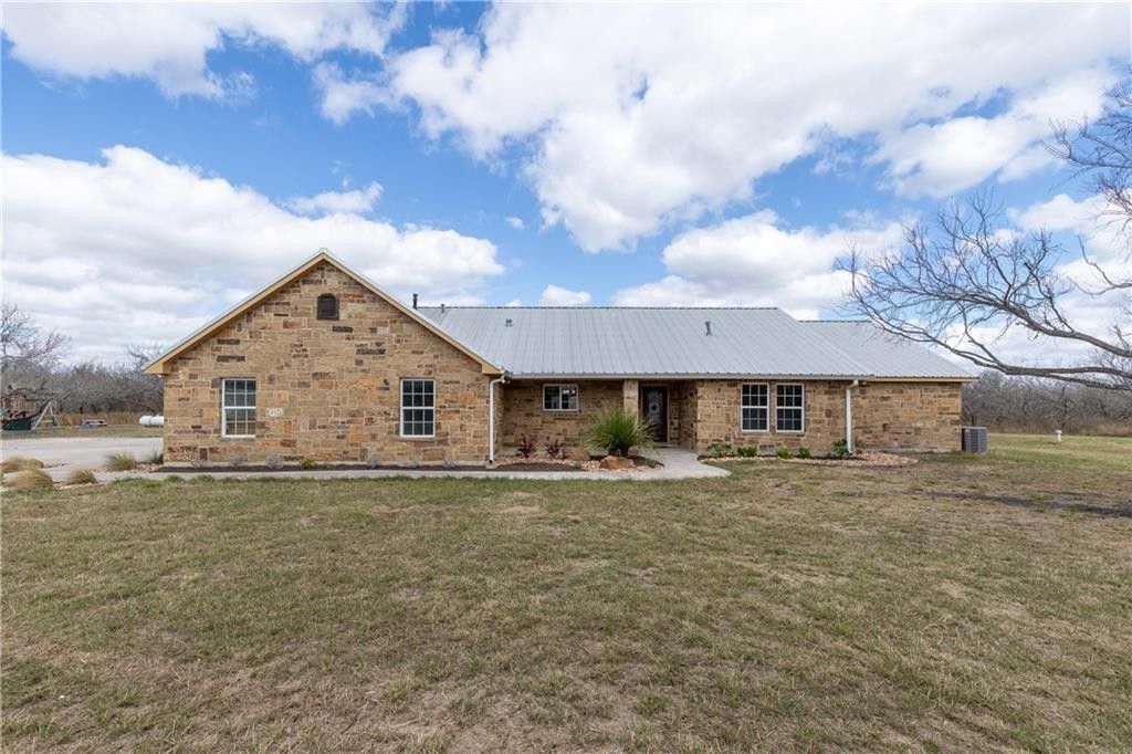 10 acres in Nueces County, Texas