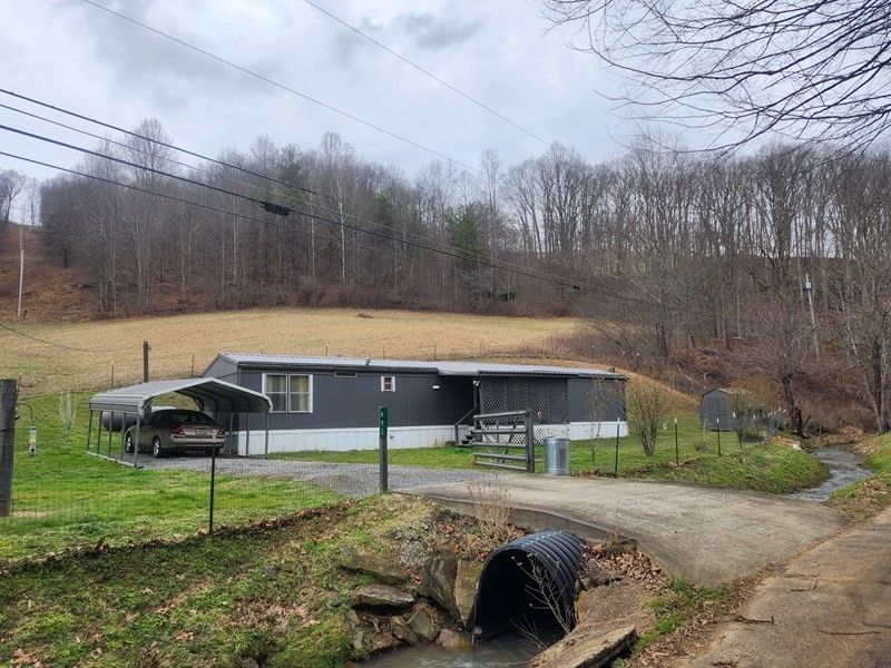 0.4 acres in Clay County, West Virginia