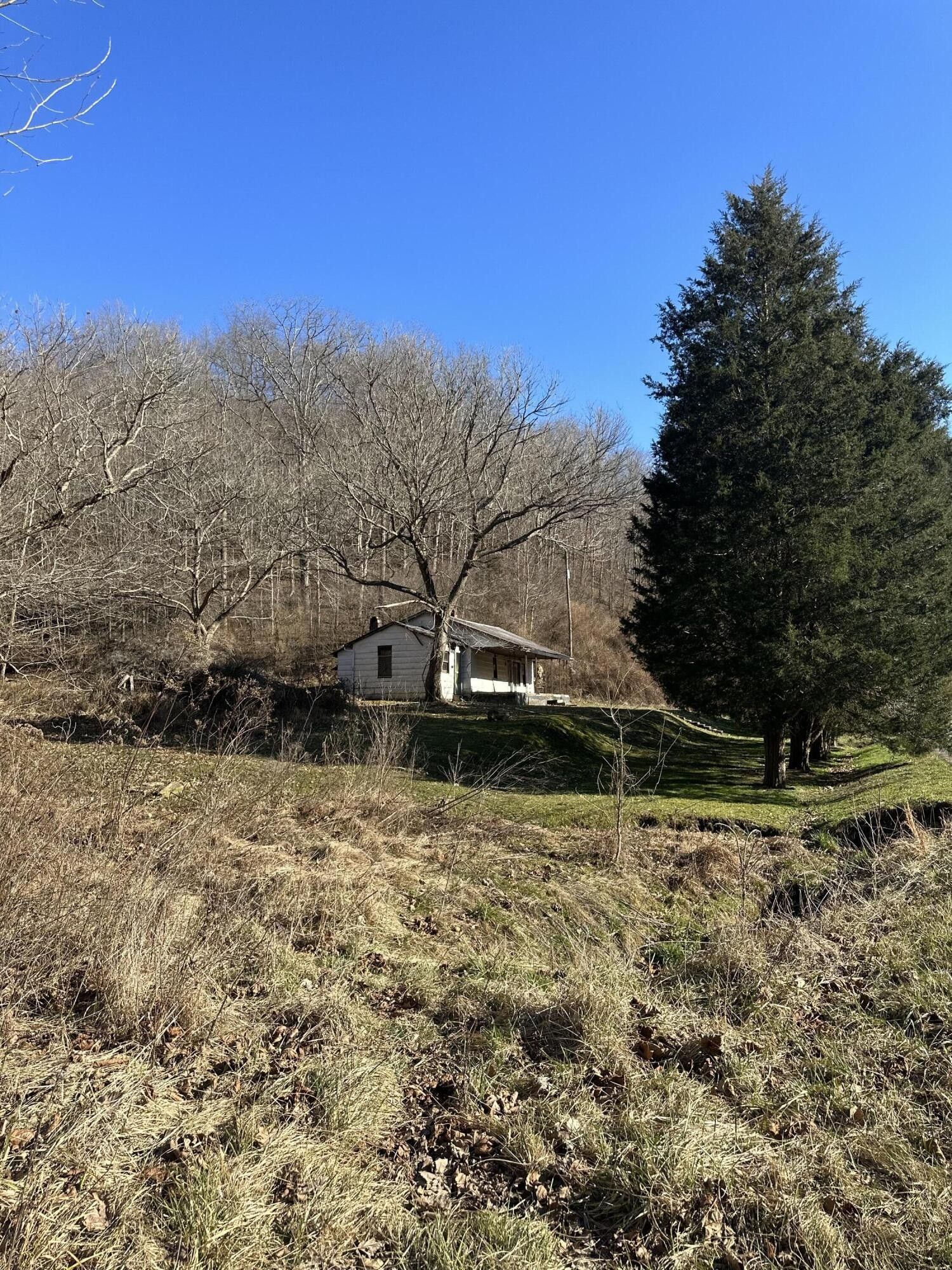 214 acres in Magoffin County, Kentucky