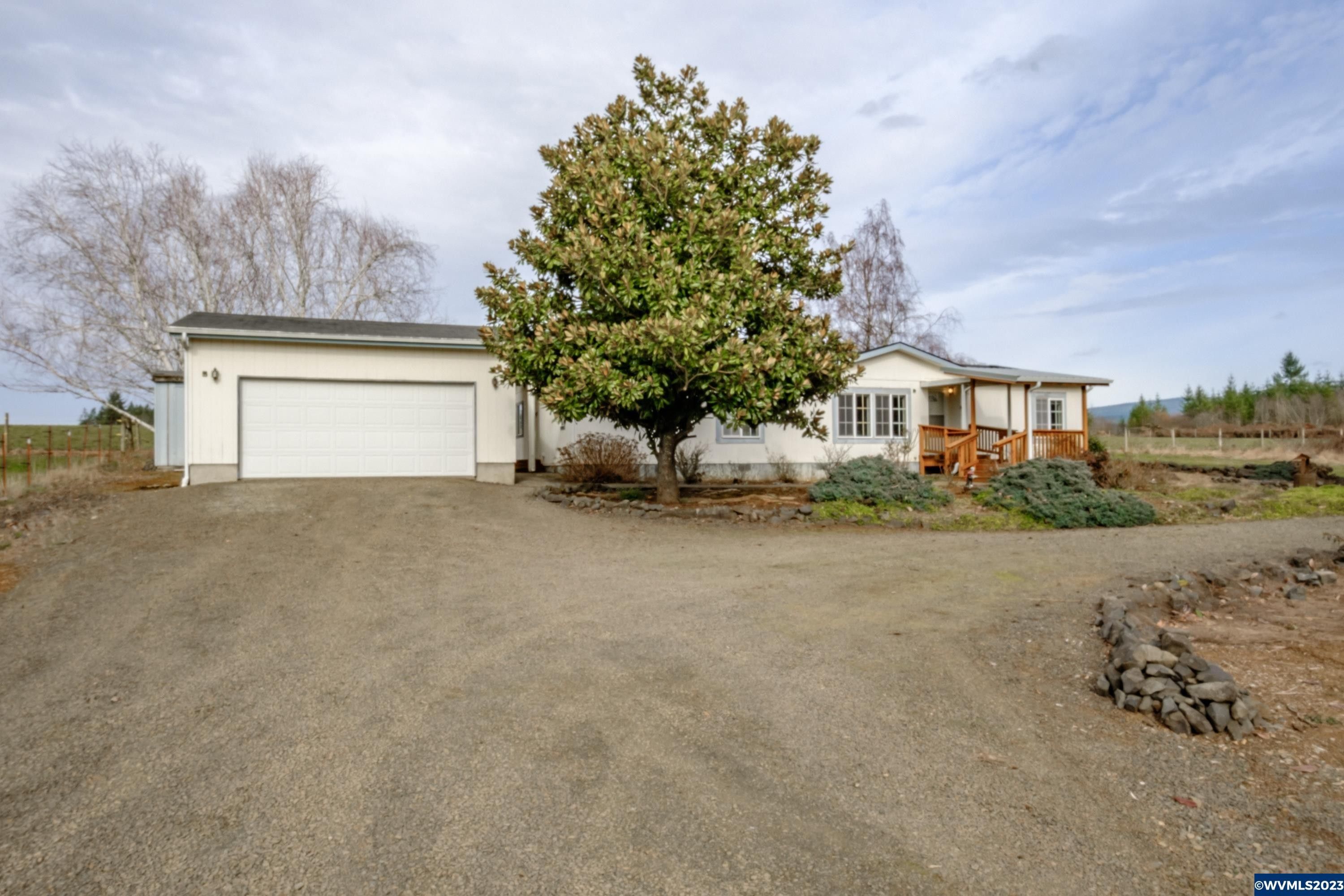 2.71 acres in Linn County, Oregon