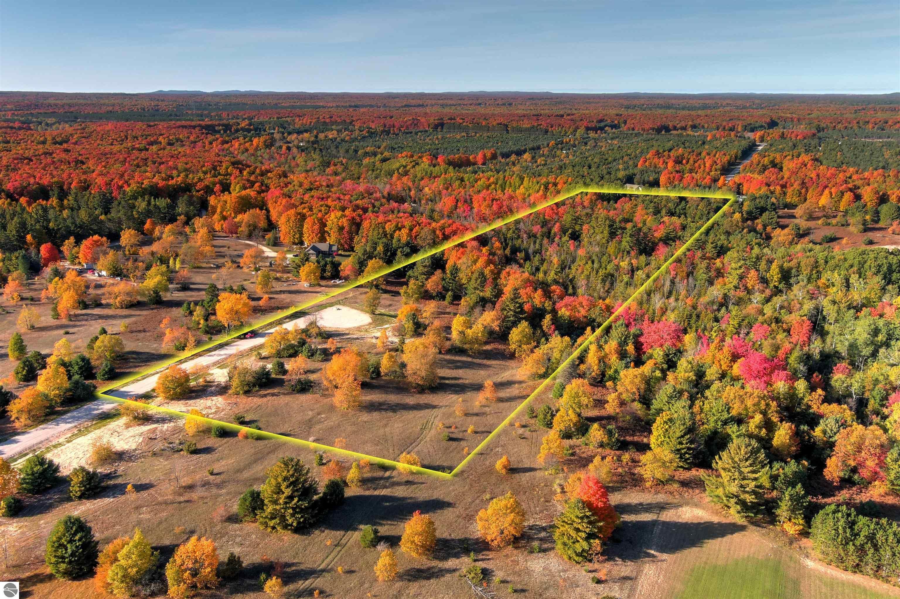 15.22 acres in Grand Traverse County, Michigan