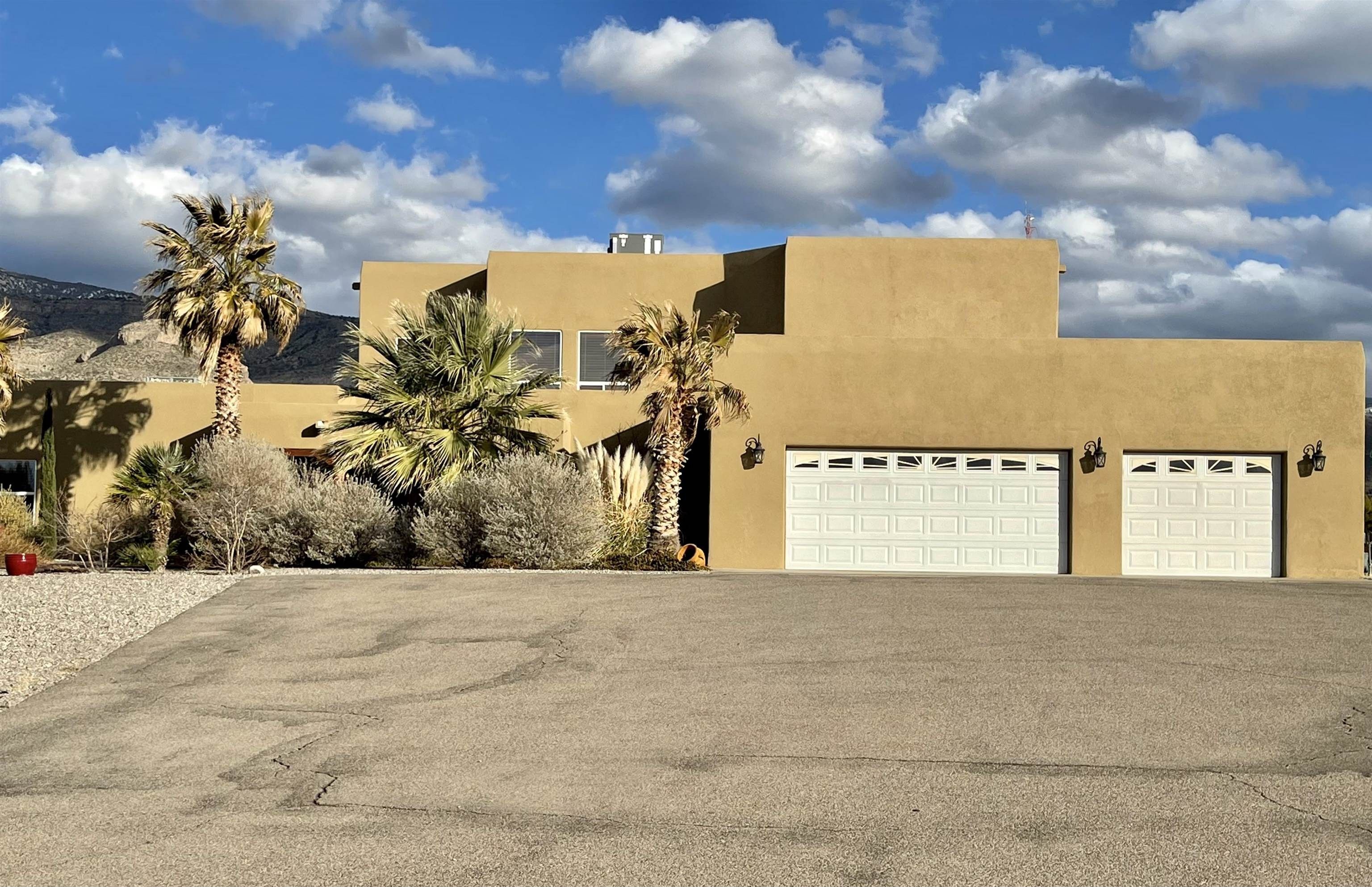 1.6 acres in Otero County, New Mexico