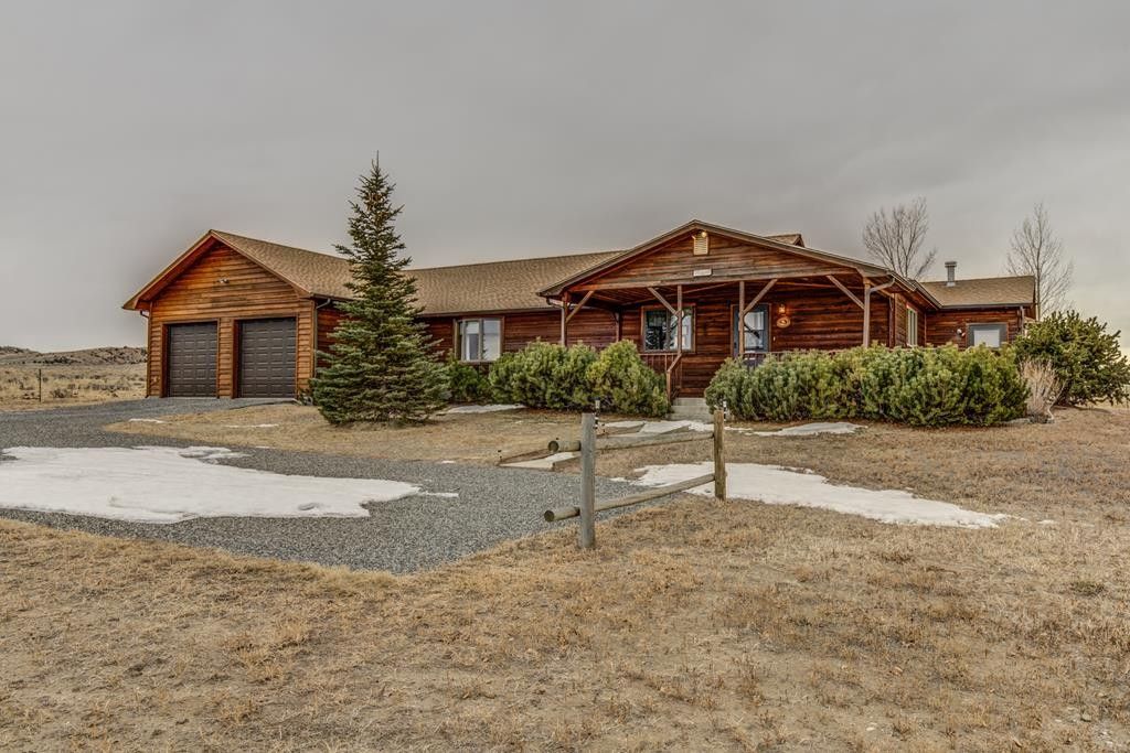 1.85 acres in Park County, Wyoming