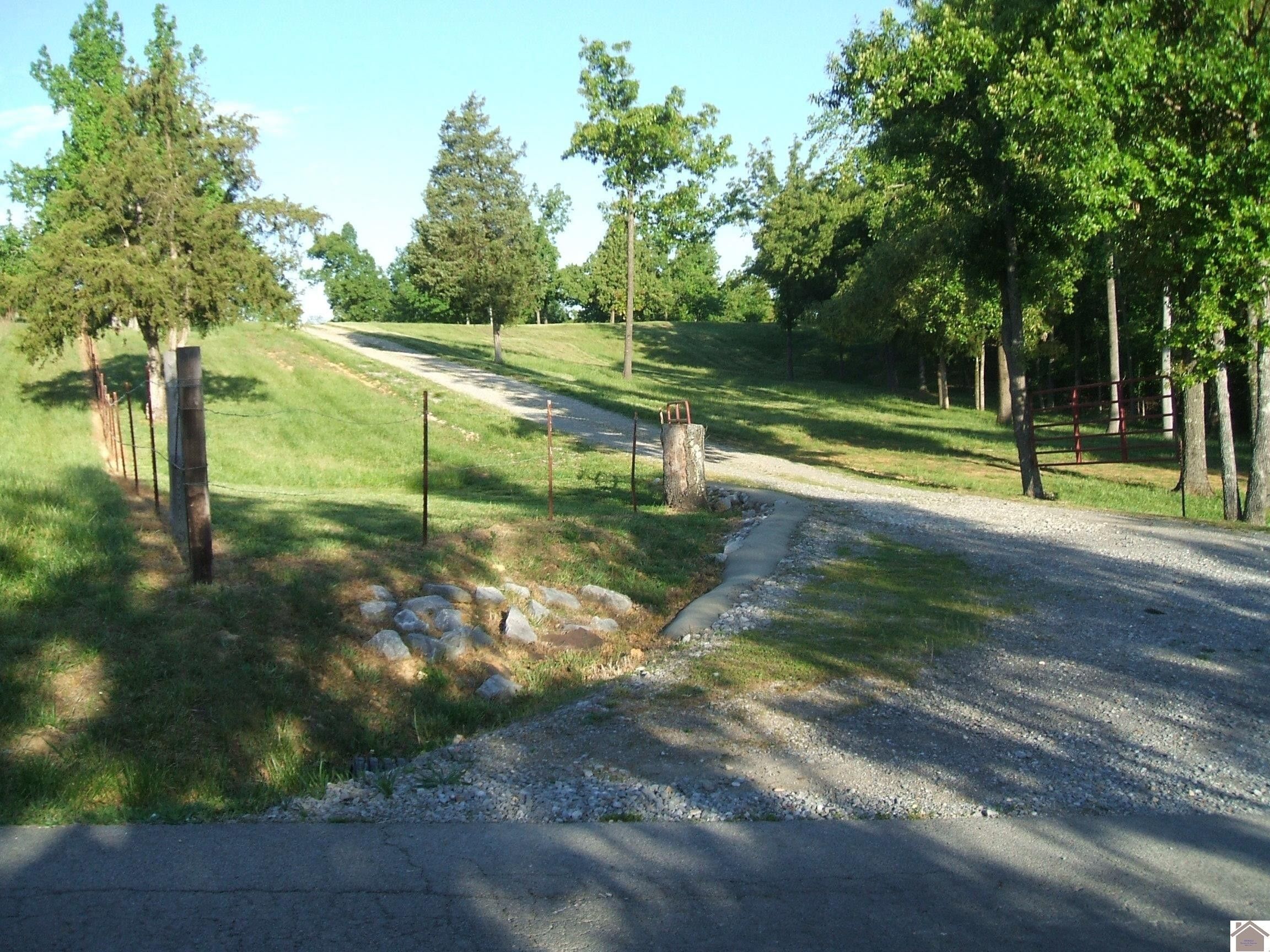 33.65 acres in Crittenden County, Kentucky