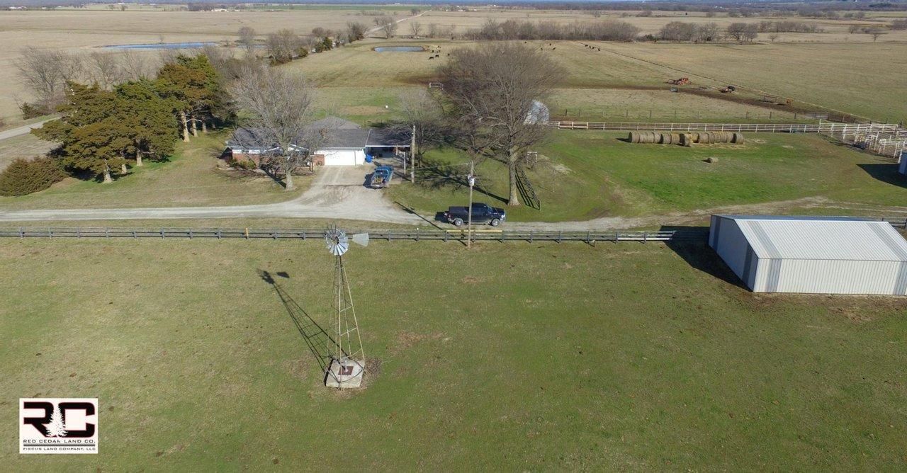 444293 E 40 Rd, Welch, OK 74369