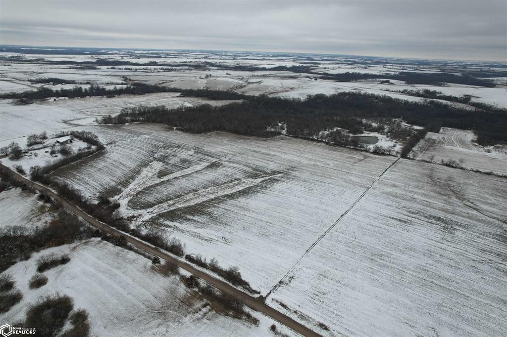 118 acres in Monroe County, Iowa