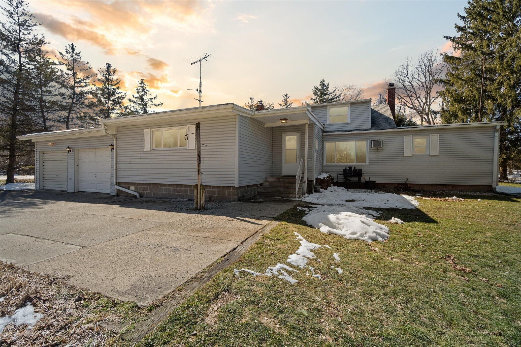 10 acres in Hillsdale County, Michigan