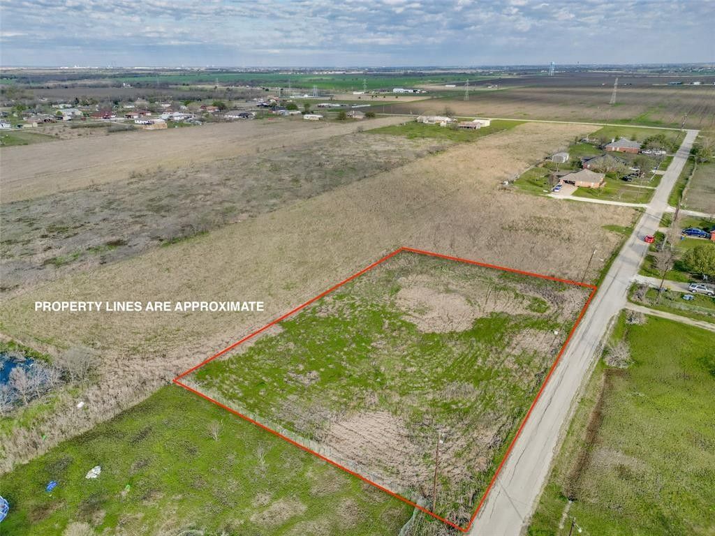 0.88 acres in Johnson County, Texas