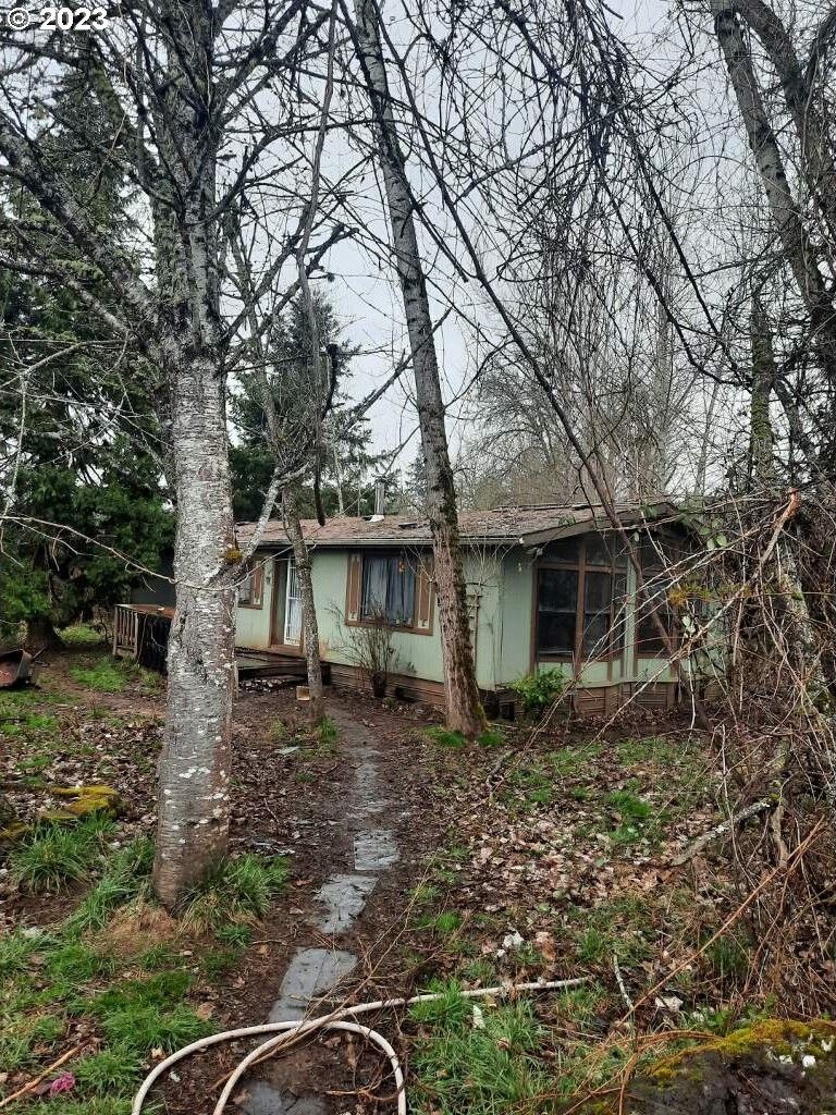 5 acres in Clackamas County, Oregon