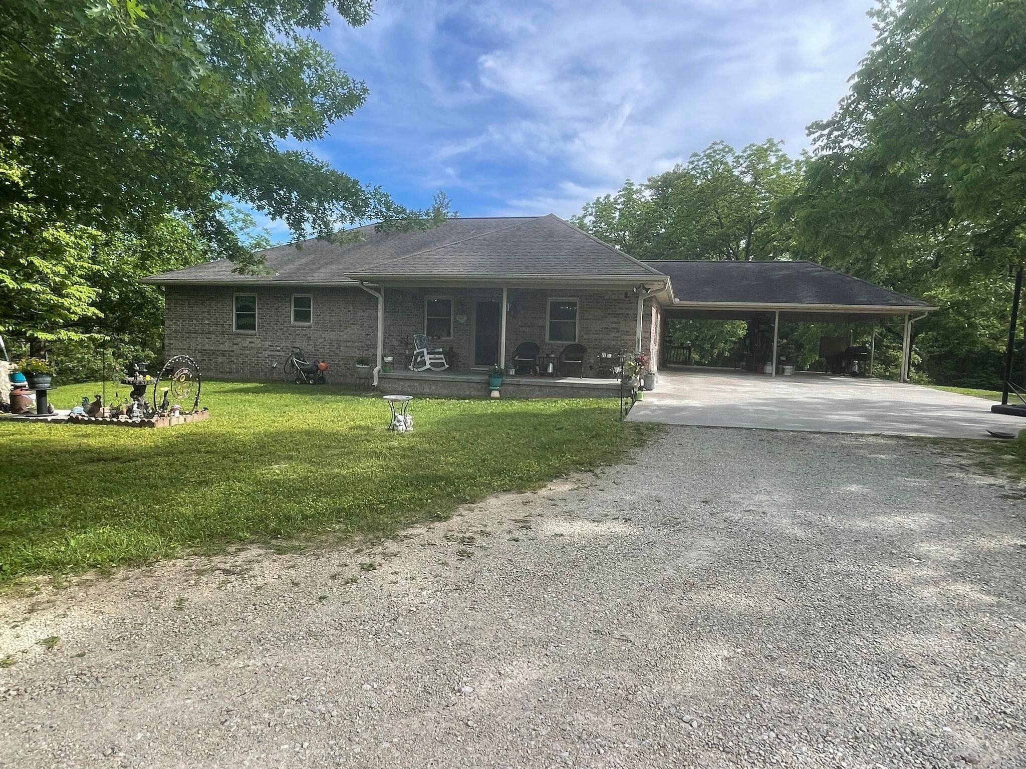 19 acres in Ozark County, Missouri