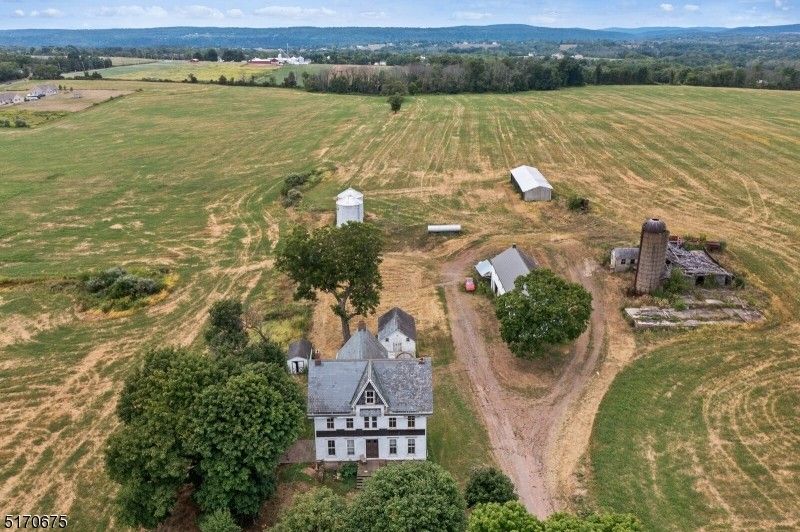 100 acres in Hunterdon County, New Jersey