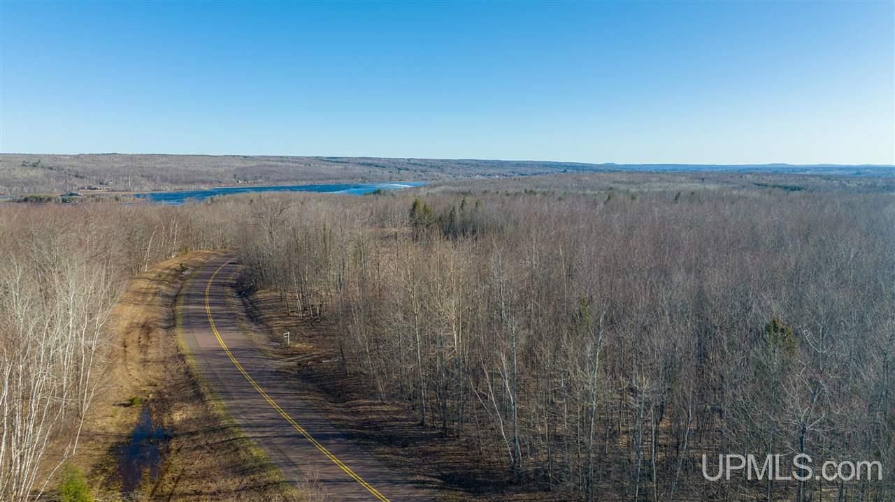 10 acres in Houghton County, Michigan