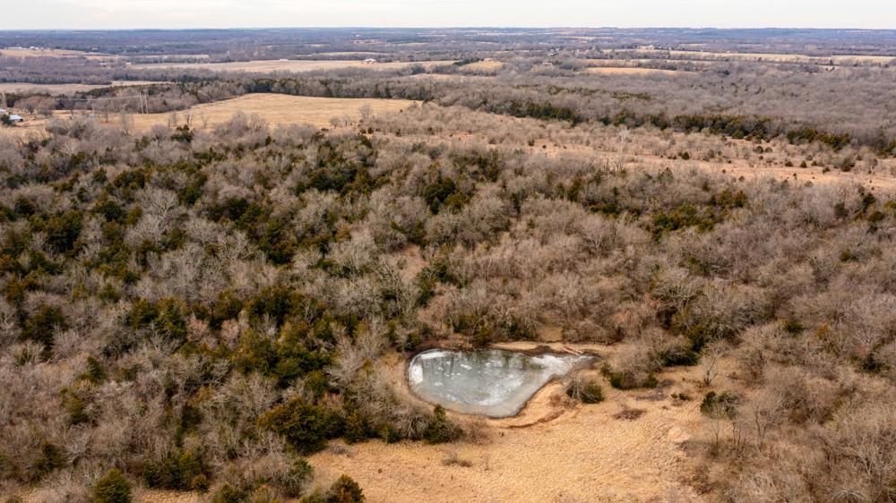 000 Osawatomie Rd, Fontana, KS 66026 MLS Miami 120