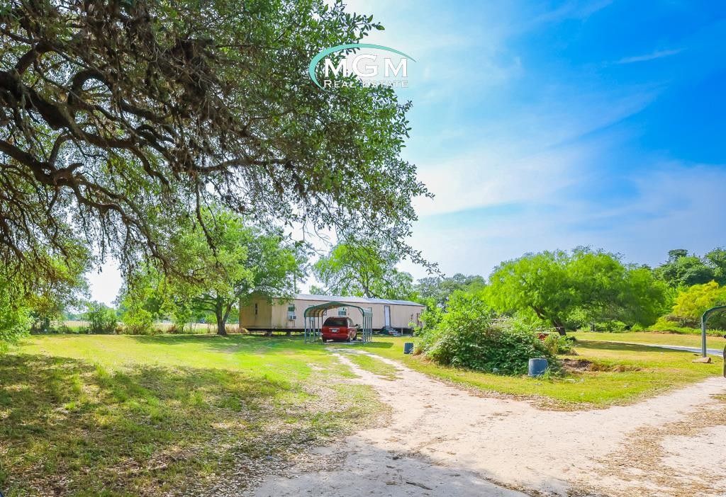 1.59 acres in Bee County, Texas