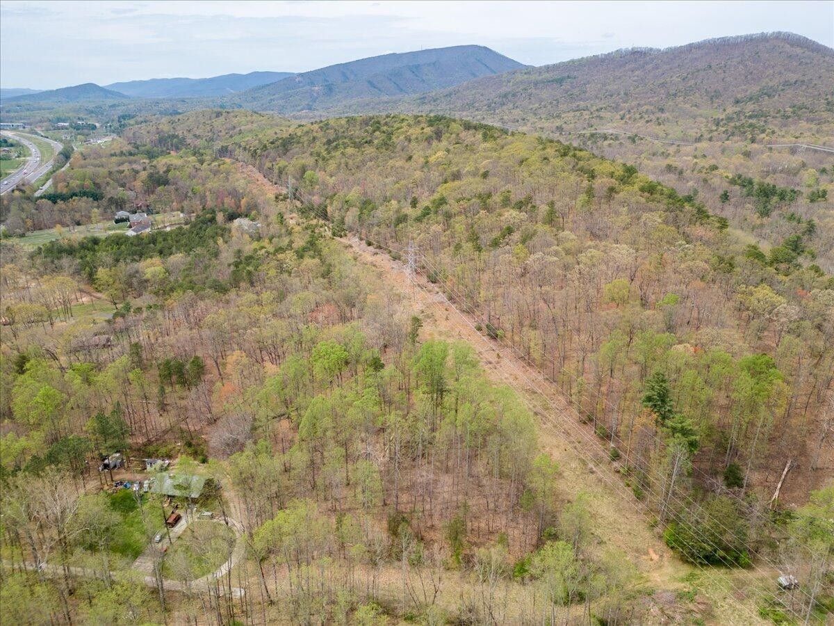 1.43 acres in Roanoke County, Virginia