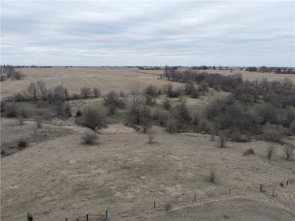10 acres in Madison County, Iowa