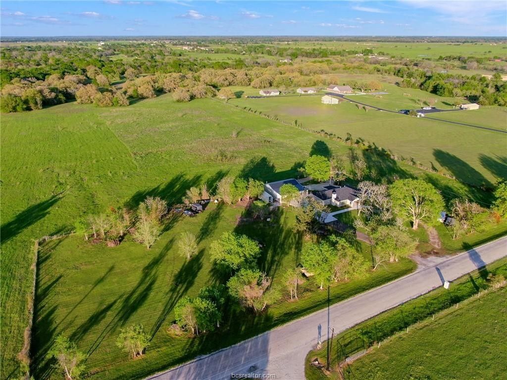 2 acres in Brazos County, Texas