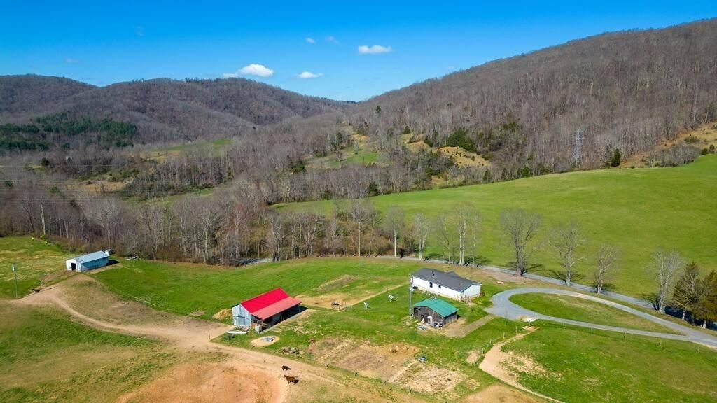 10.61 acres in Summers County, West Virginia