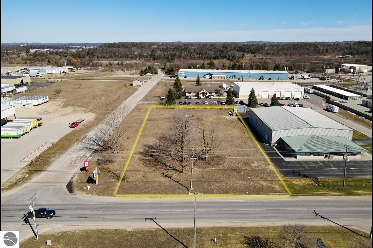 1.2 acres in Grand Traverse County, Michigan