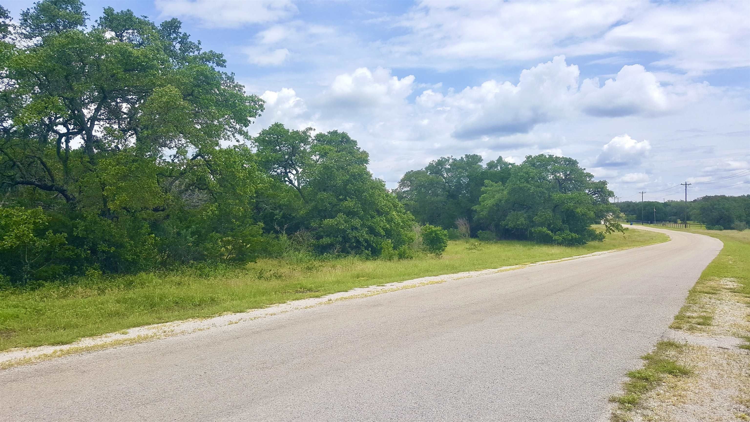 10 acres in County, Texas