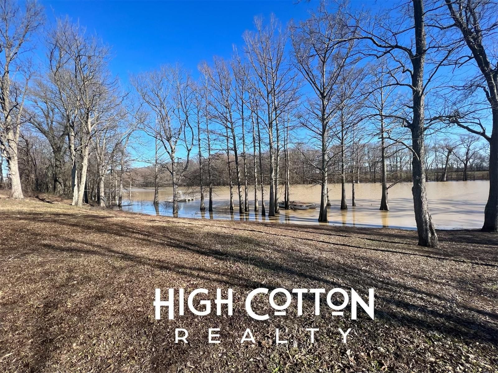 8 Wolf Lake Road, Yazoo City, MS 39194