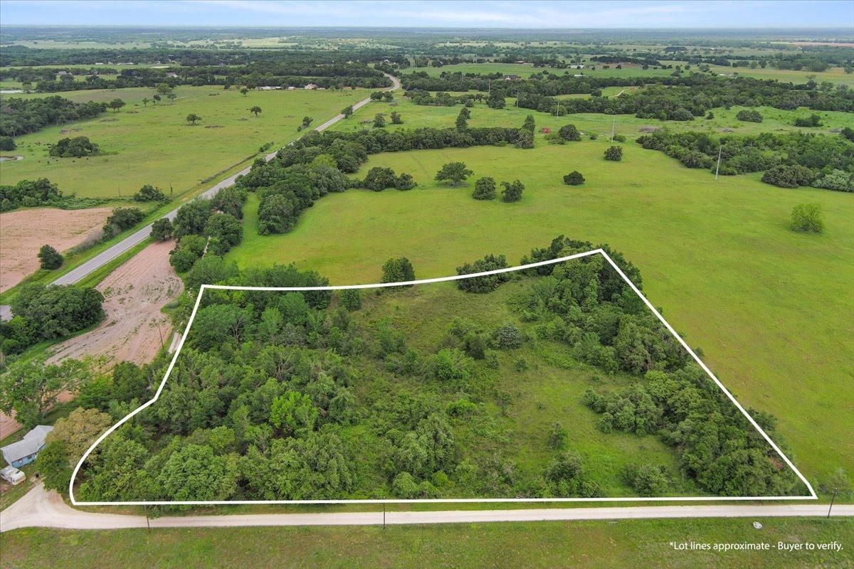 CR 409A, Lott, TX 76656 MLS 214936