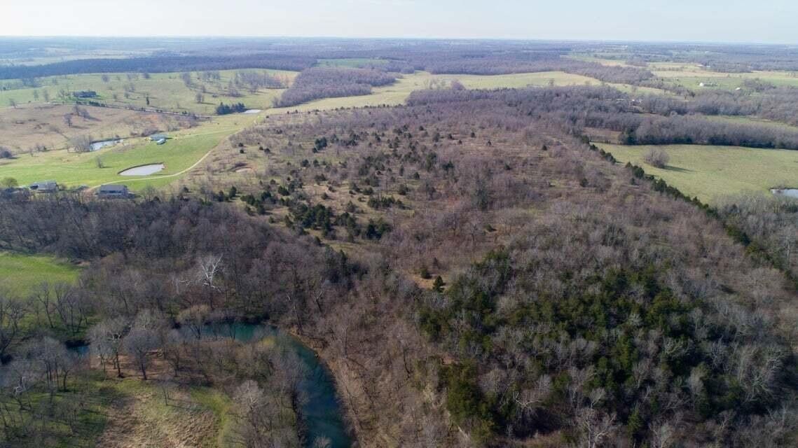 71.5 acres in Dade County, Missouri