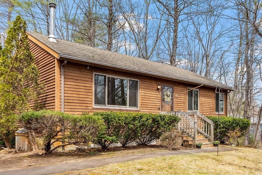 2.02 acres in Rockingham County, New Hampshire