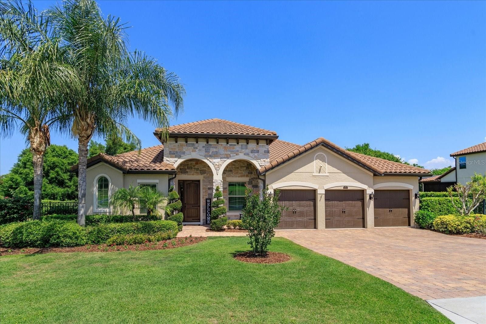 0.9 acres in Lake County, Florida