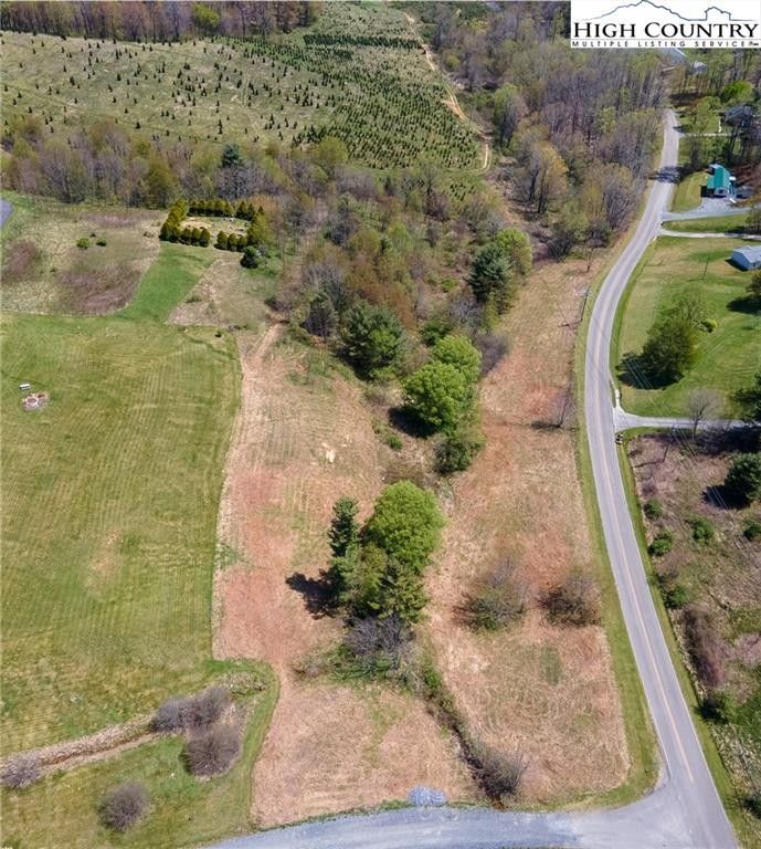 7.23 acres in Ashe County, North Carolina