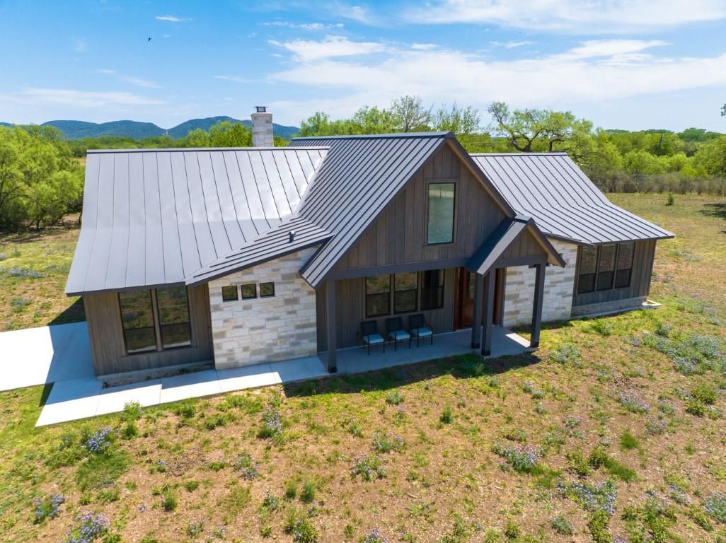 5.23 acres in Utopia, TX, 78884