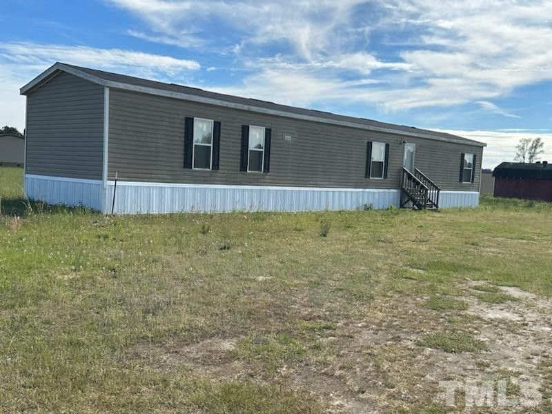 1.85 acres in Bladen County, North Carolina