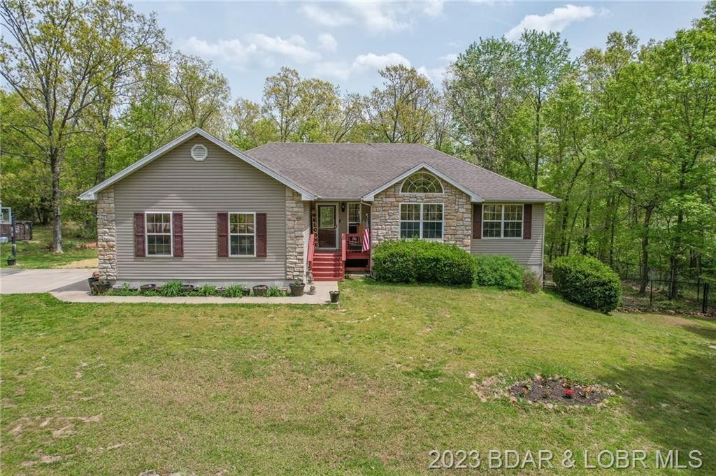 3.2 acres in Laclede County, Missouri