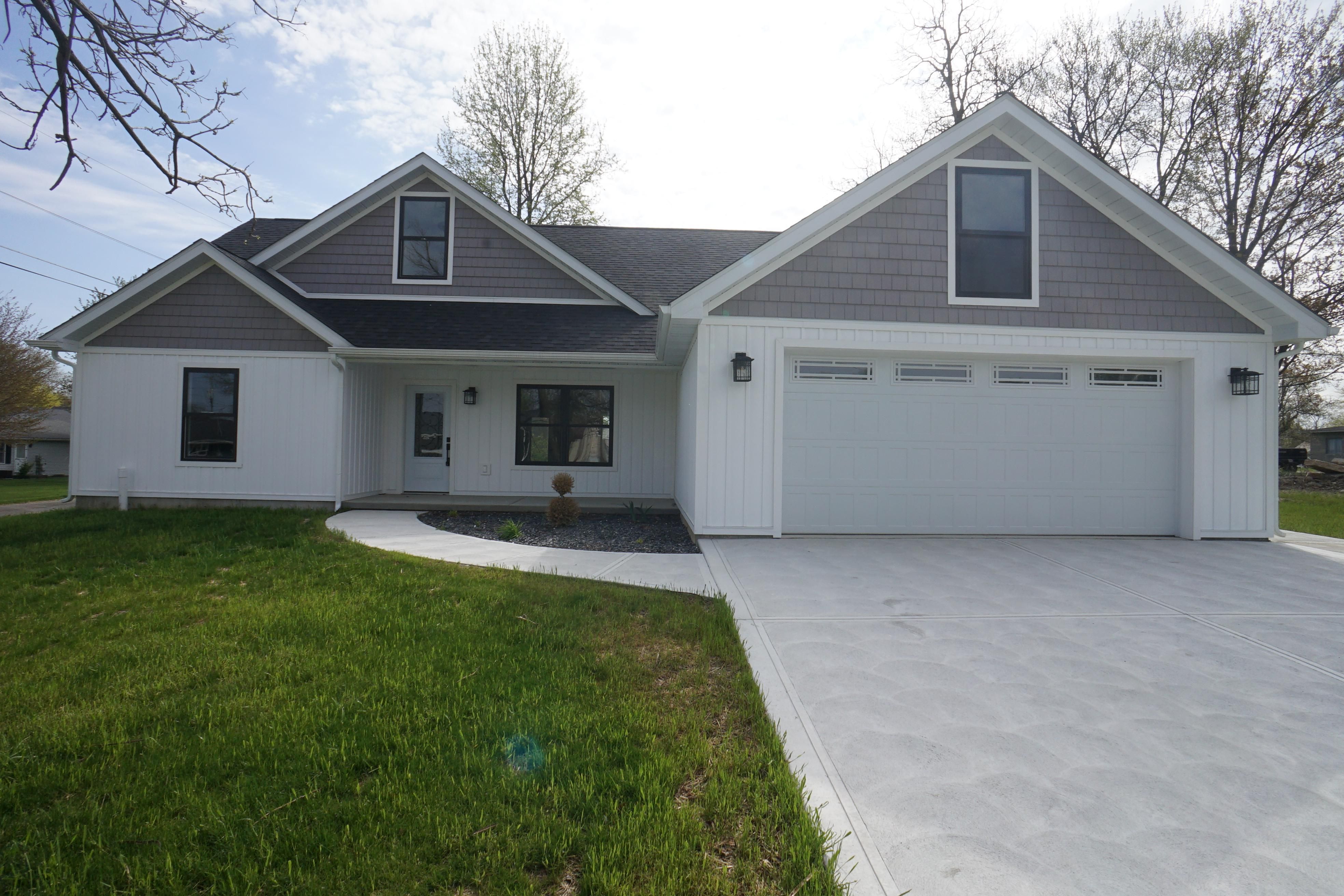 212 Beechmont Avenue, Osgood, IN 47037