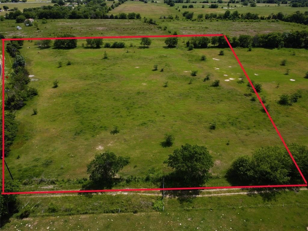 10 acres in Delta County, Texas