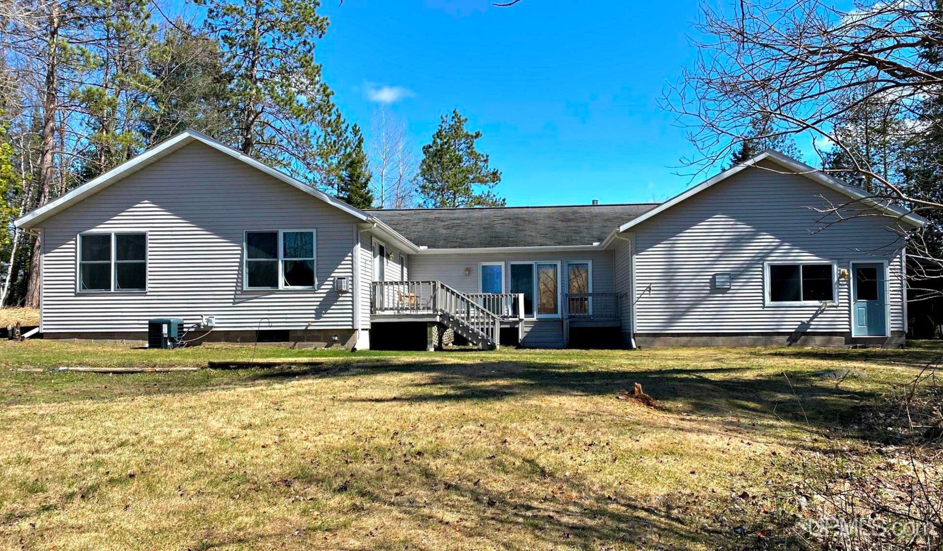 5 acres in Dickinson County, Michigan