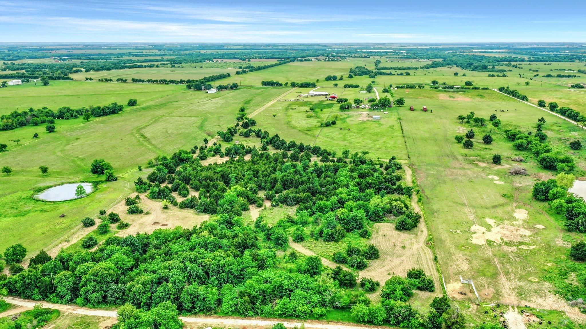 10.99 acres in Grayson County, Texas