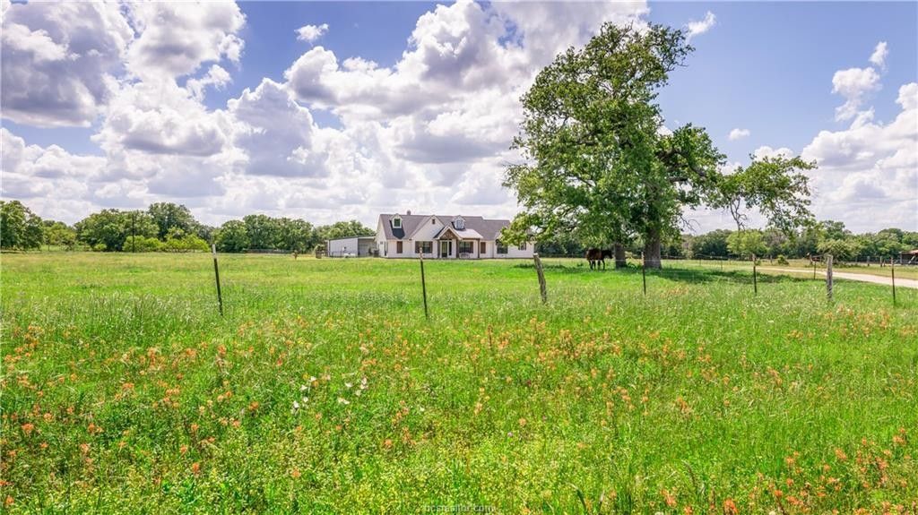10 acres in Burleson County, Texas
