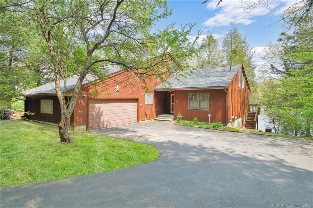 0.4 acres in Windham County, Connecticut