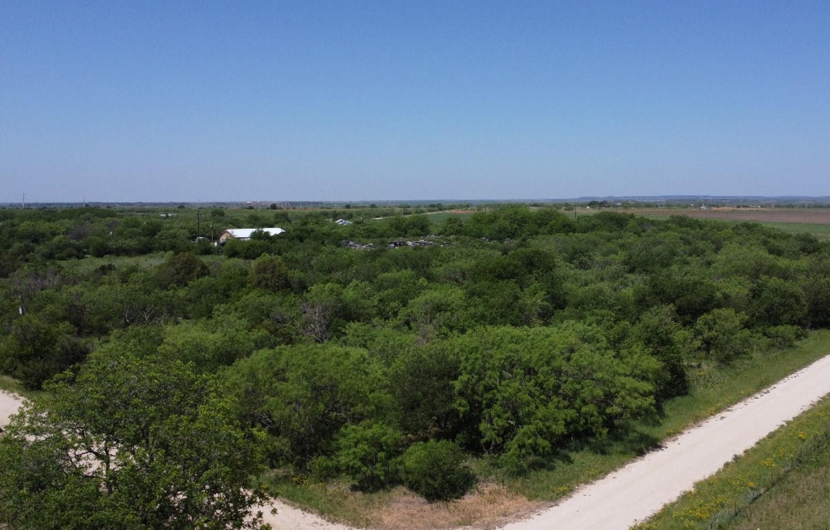 2.07 acres in Bradshaw, TX, 79567