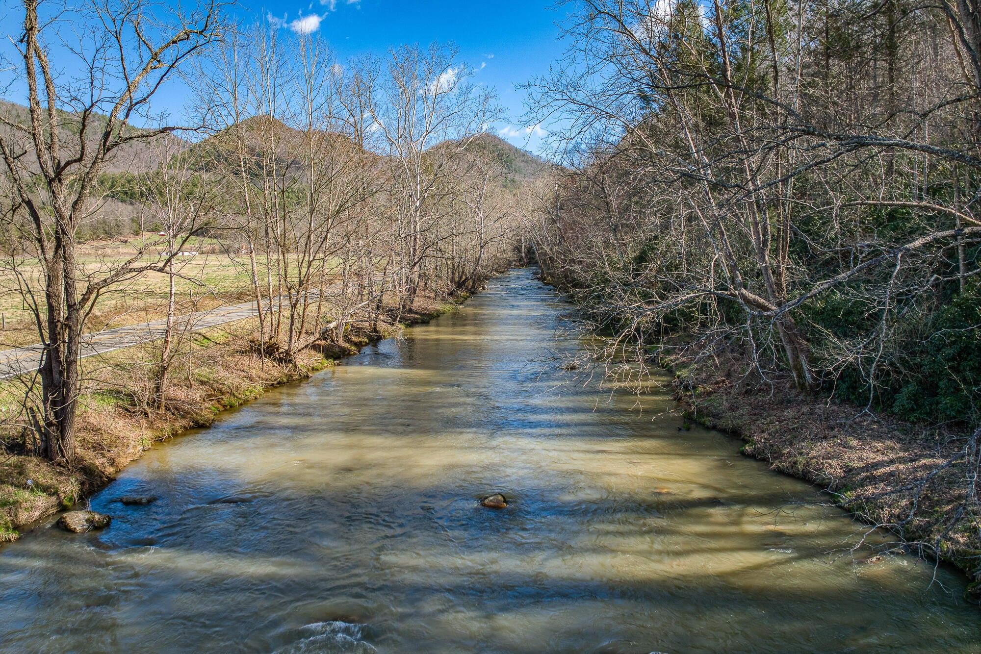 26.21 acres in Johnson County, Tennessee